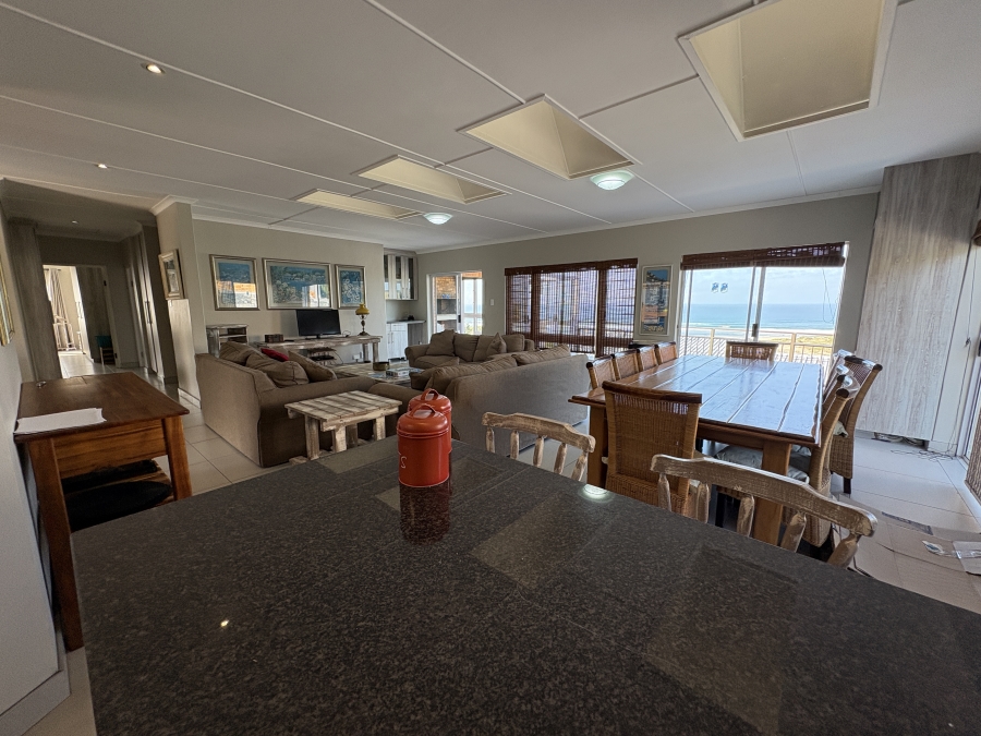 6 Bedroom Property for Sale in Cintsa East Eastern Cape